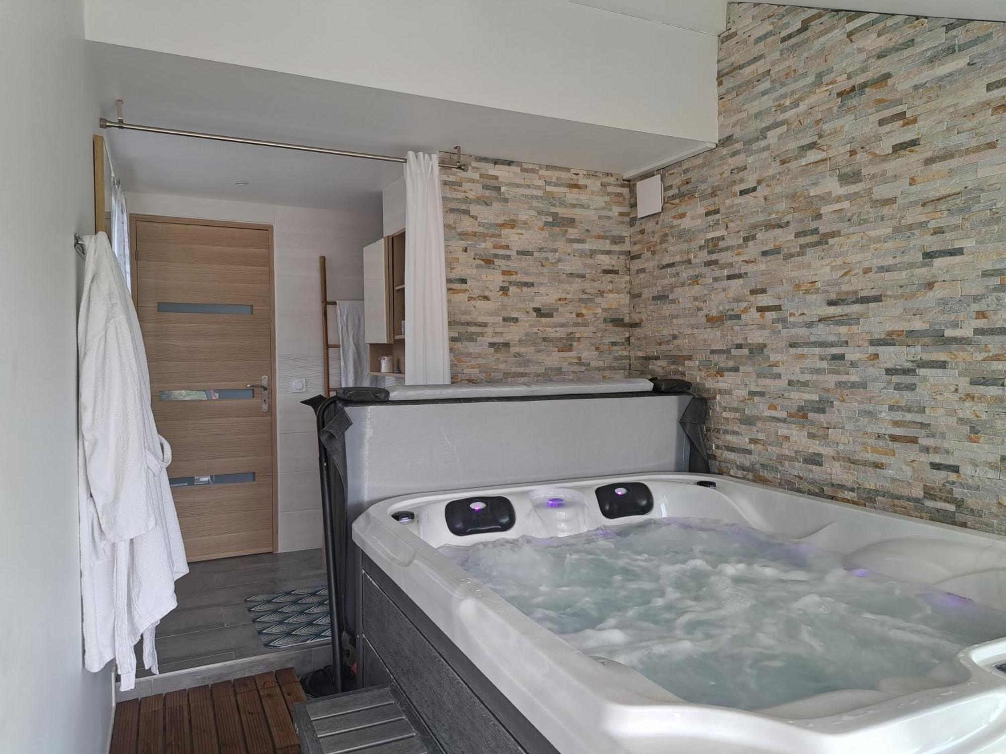 Adorelys Sejour Bien Etre - Spa Et Massage Saint-Cassien (Isere) Exterior foto